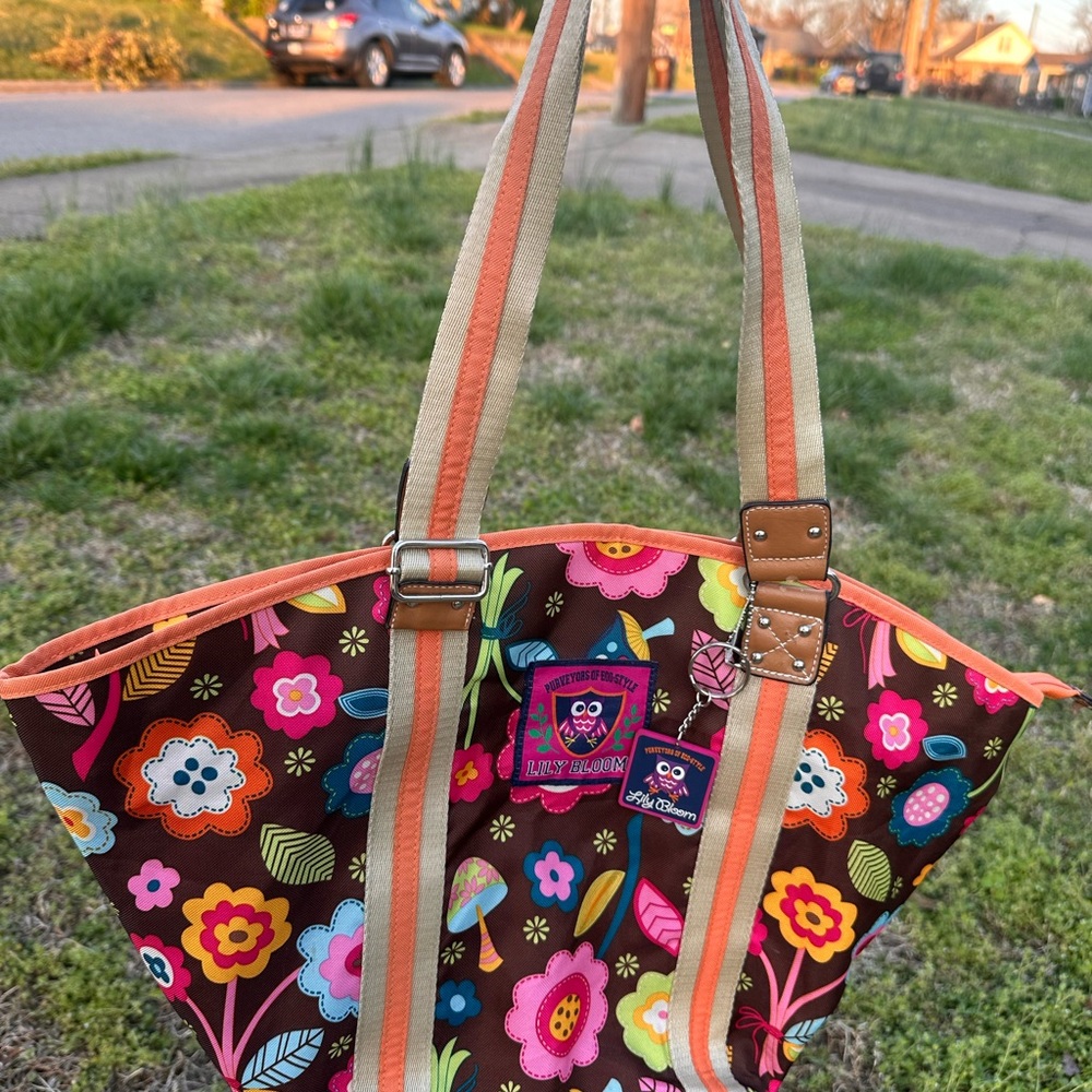 Lily Bloom Floral Tote Bag | Colorful Everyday Carry | Lightweight Travel Bag - Picture 3 of 7